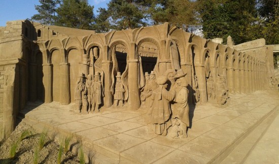 Foto zandsculpturen.jpg