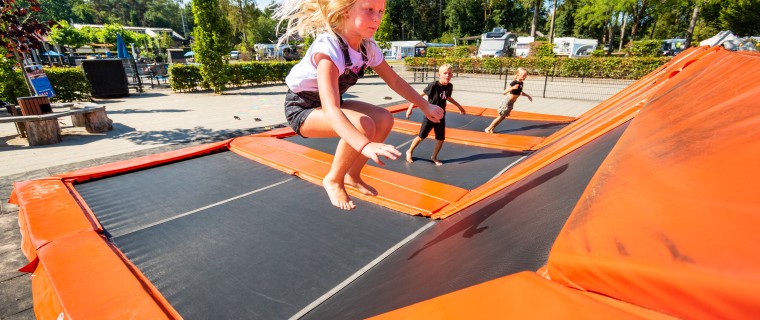 trampoline springen.jpg