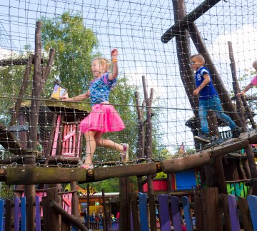 Avonturenpark Hellendoorn kinderattracties.jpg